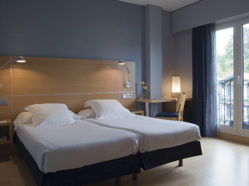 Hotel Jauregui Hondarribia Rum bild